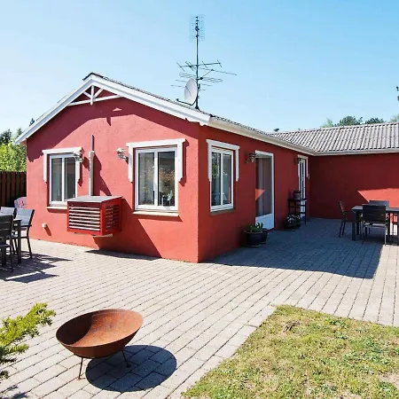 5 Person Holiday In R M Рёмё-Киркебю